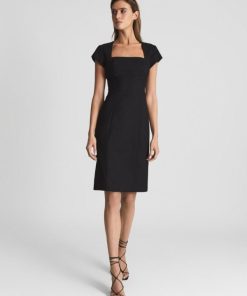 Weddingguestguide.shop0c22dcfc6b 1