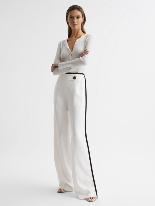 Weddingguestguide.shop1519866e14 6