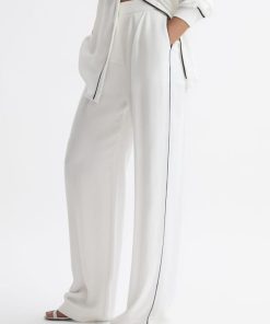 Weddingguestguide.shop27426d0c02 4