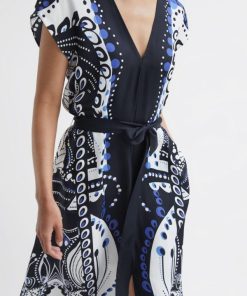 Weddingguestguide.shop5d795b9996 4