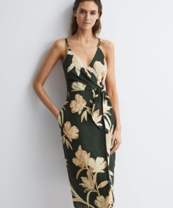 Weddingguestguide.shop620c803d01 1