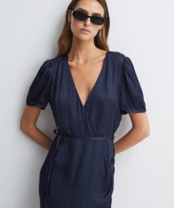 Weddingguestguide.shop627d07de83 3