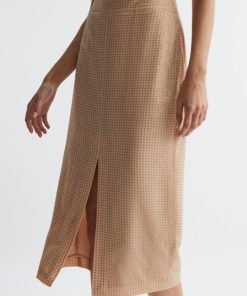 Weddingguestguide.shop681eebd828 3