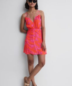 Weddingguestguide.shop6a389a5956 1