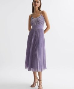 Weddingguestguide.shope42a103184 8